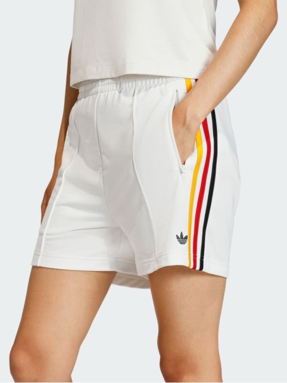 NWT 🇩🇪 Adidas Classic Firebird shorts Size S
